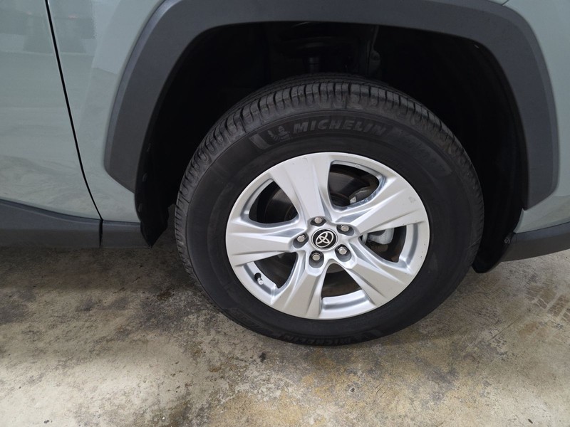 Toyota RAV4 Vehicle Image 33