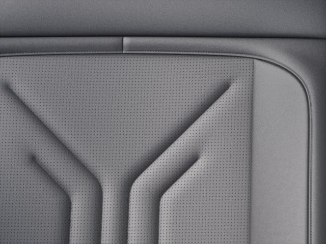 Hyundai Santa Fe Hybrid Vehicle Full-screen Gallery Image 17