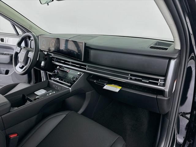 Hyundai Santa Fe Hybrid Vehicle Full-screen Gallery Image 29