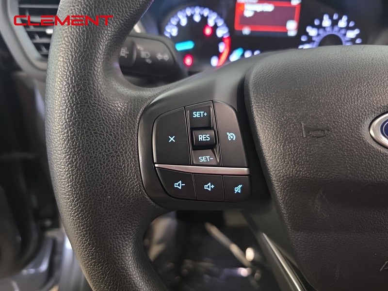 Ford Escape Vehicle Full-screen Gallery Image 14