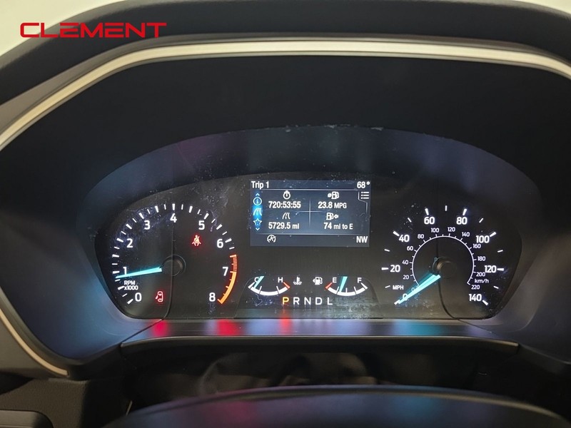 Ford Escape Vehicle Full-screen Gallery Image 17