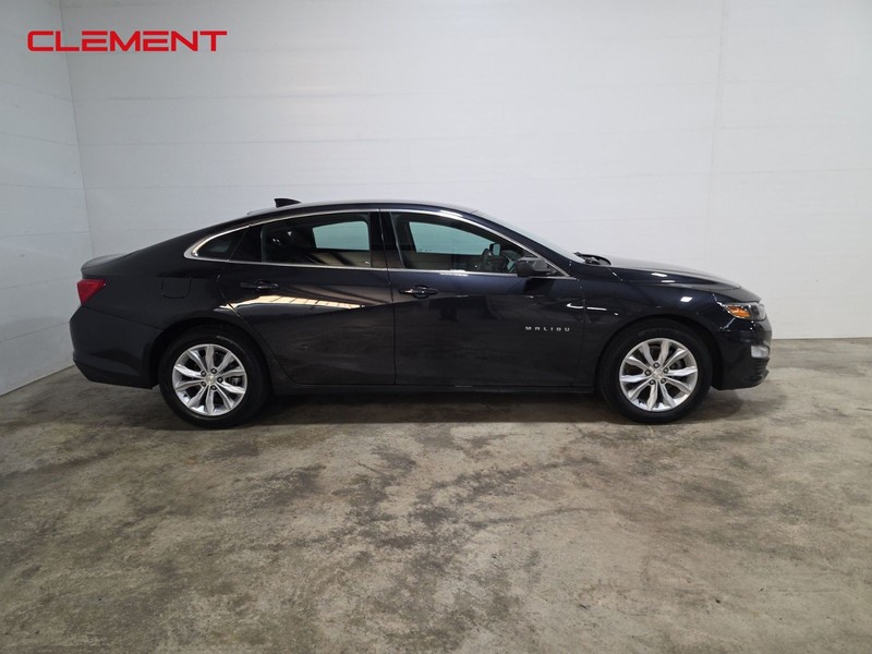 Chevrolet Malibu Vehicle Full-screen Gallery Image 4