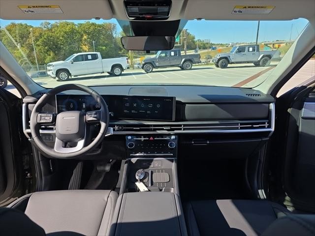 Hyundai Santa Fe Hybrid Vehicle Full-screen Gallery Image 10