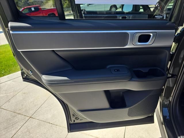 Hyundai Santa Fe Hybrid Vehicle Full-screen Gallery Image 26