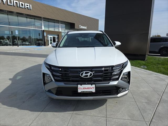 Hyundai Tucson Vehicle Full-screen Gallery Image 2