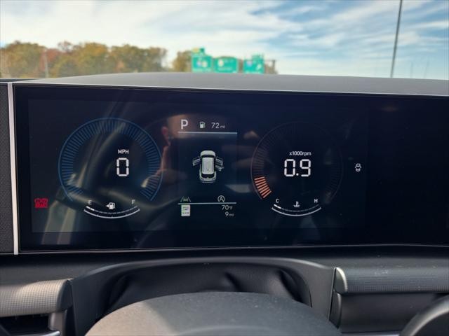 Hyundai Tucson Vehicle Full-screen Gallery Image 15