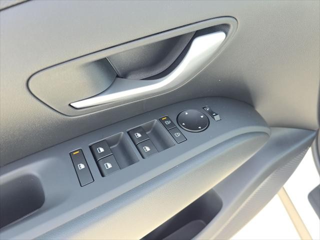 Hyundai Tucson Vehicle Full-screen Gallery Image 22