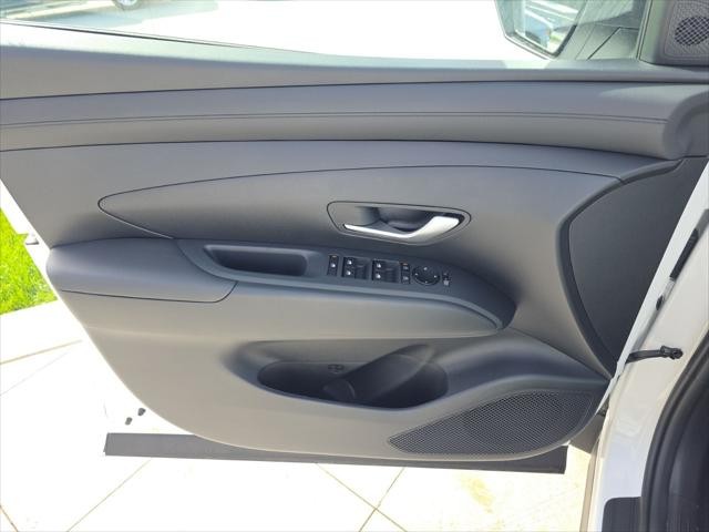 Hyundai Tucson Vehicle Full-screen Gallery Image 23