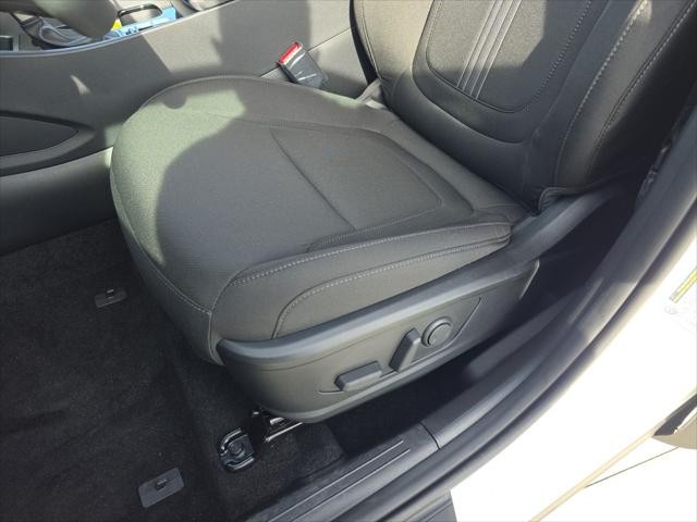 Hyundai Tucson Vehicle Full-screen Gallery Image 24