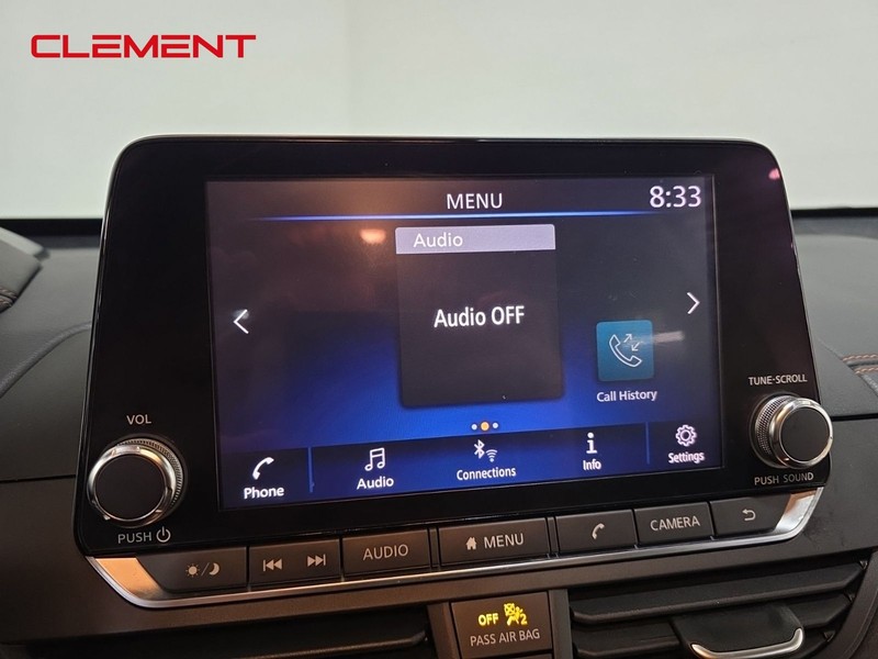 Nissan Altima Vehicle Image 17