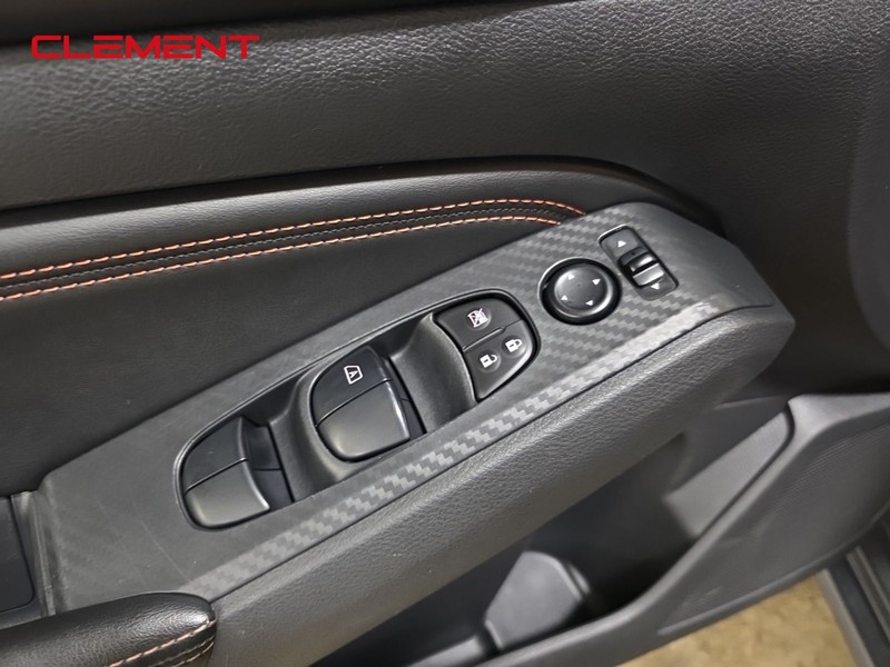 Nissan Altima Vehicle Image 21