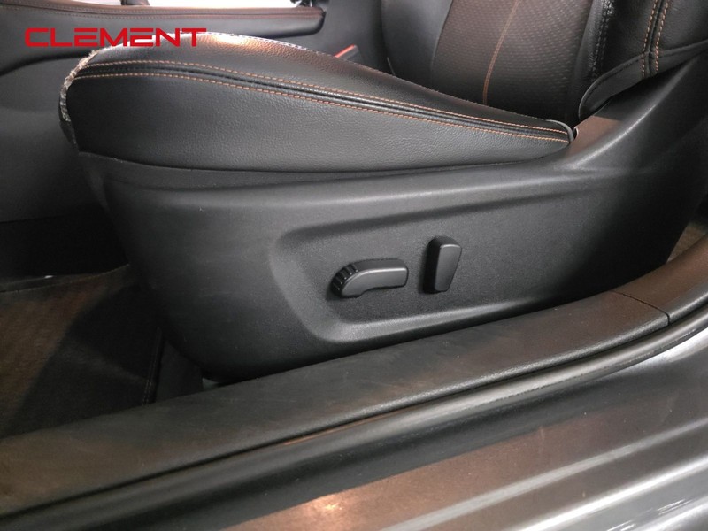 Nissan Altima Vehicle Image 23