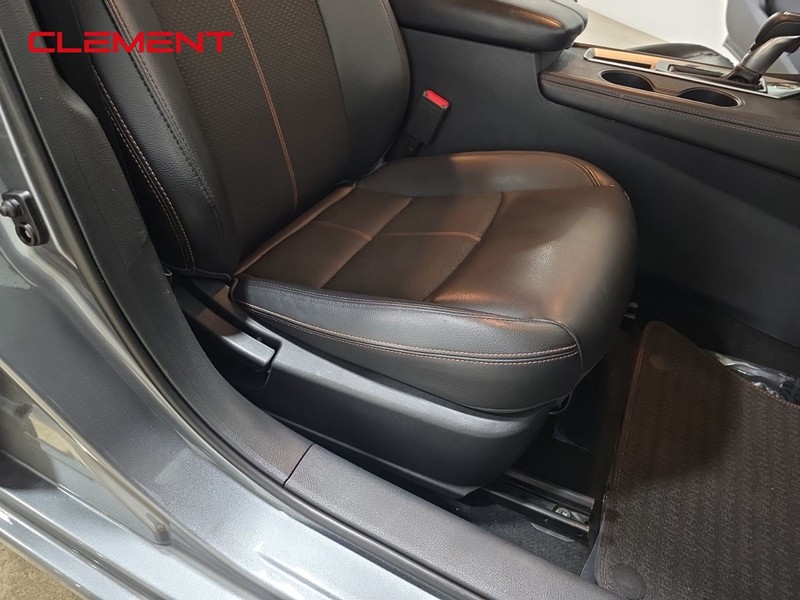 Nissan Altima Vehicle Image 27