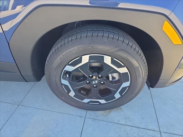 Hyundai Santa Fe Vehicle Full-screen Gallery Image 31