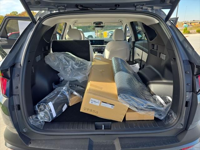 Hyundai Tucson Vehicle Full-screen Gallery Image 9