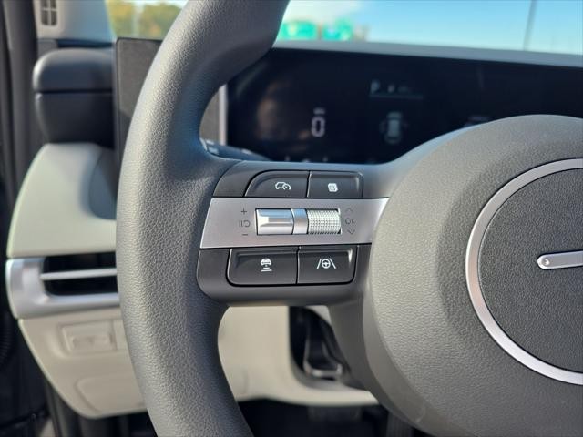 Hyundai Tucson Vehicle Full-screen Gallery Image 13