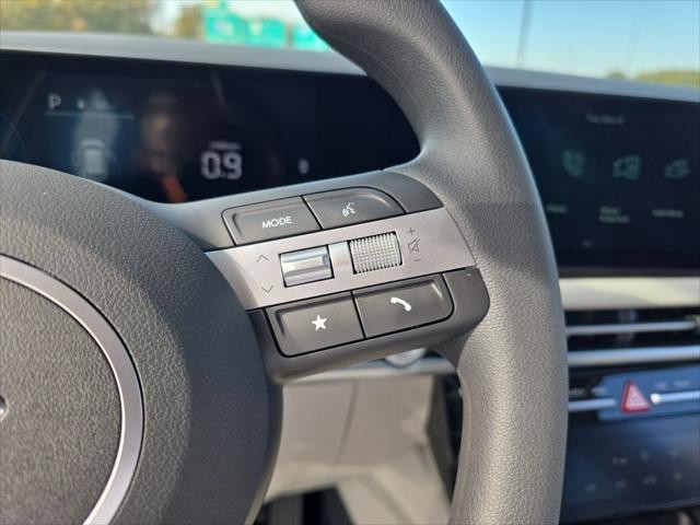 Hyundai Tucson Vehicle Full-screen Gallery Image 14