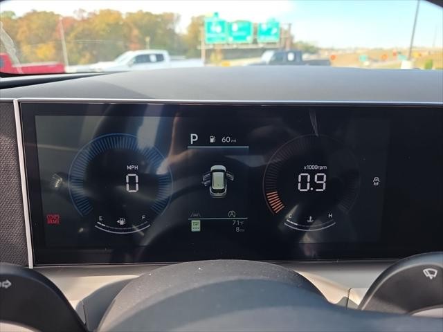 Hyundai Tucson Vehicle Full-screen Gallery Image 15