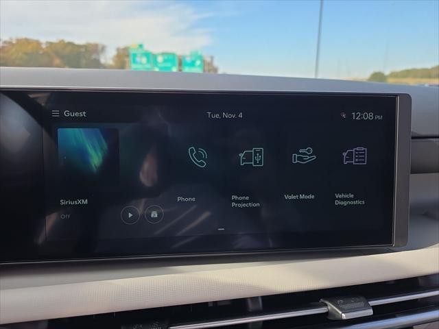 Hyundai Tucson Vehicle Full-screen Gallery Image 16