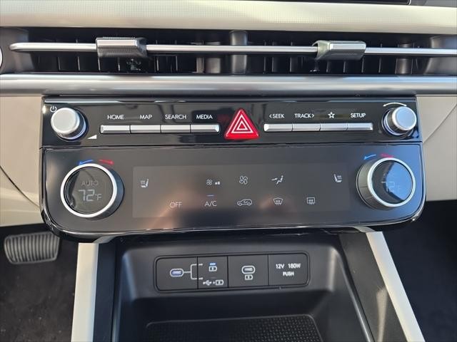 Hyundai Tucson Vehicle Full-screen Gallery Image 19