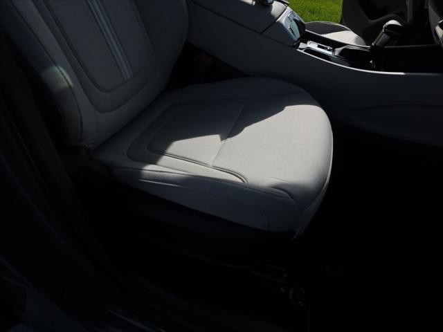 Hyundai Tucson Vehicle Full-screen Gallery Image 28