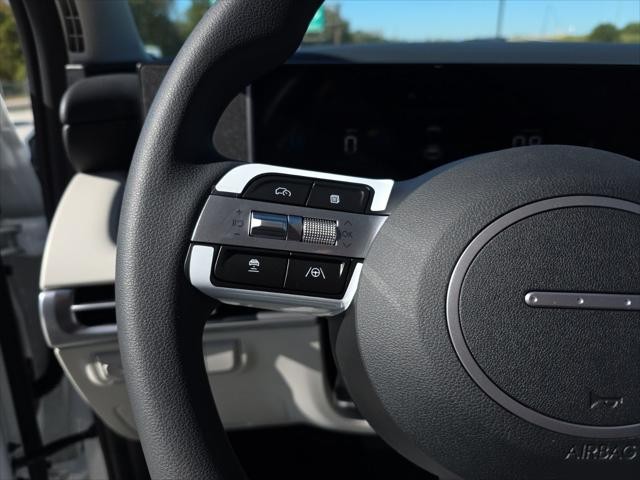 Hyundai Tucson Vehicle Full-screen Gallery Image 13