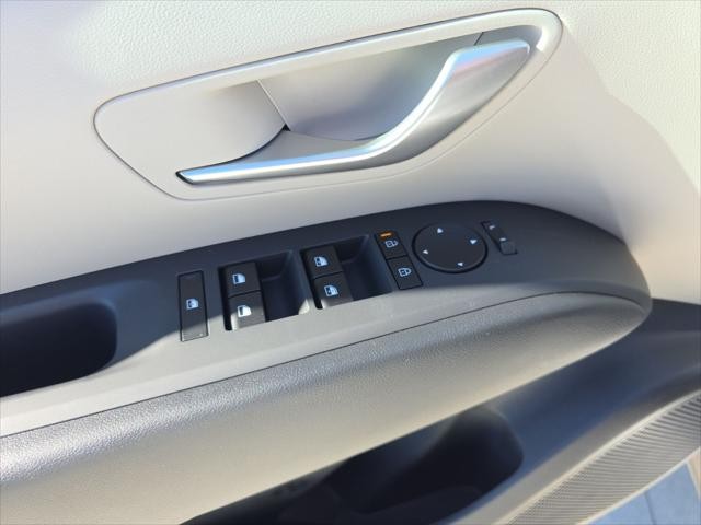 Hyundai Tucson Vehicle Full-screen Gallery Image 21