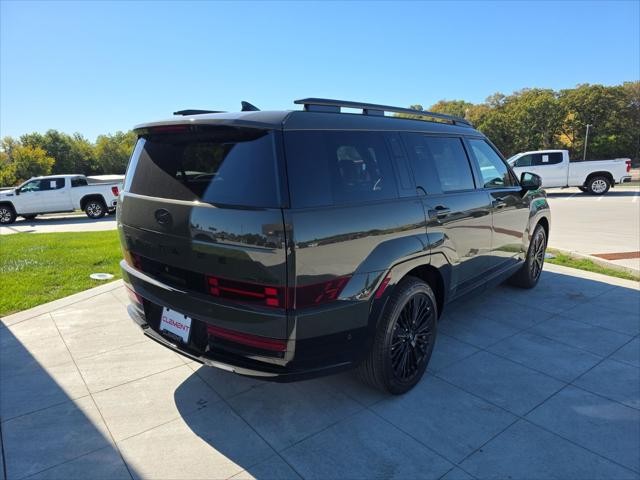 Hyundai Santa Fe Hybrid Vehicle Full-screen Gallery Image 8