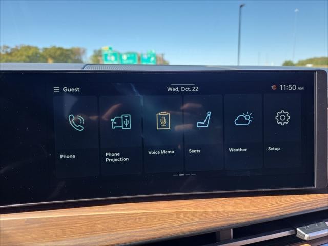 Hyundai Santa Fe Hybrid Vehicle Full-screen Gallery Image 18