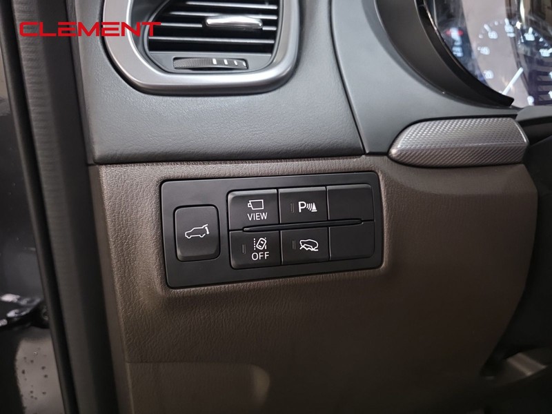 Mazda CX-9 Vehicle Image 10