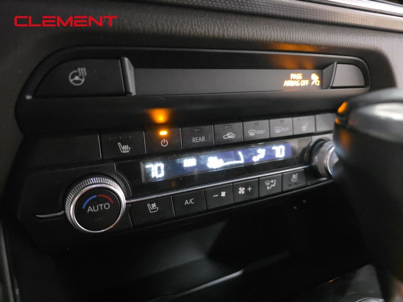 Mazda CX-9 Vehicle Image 17