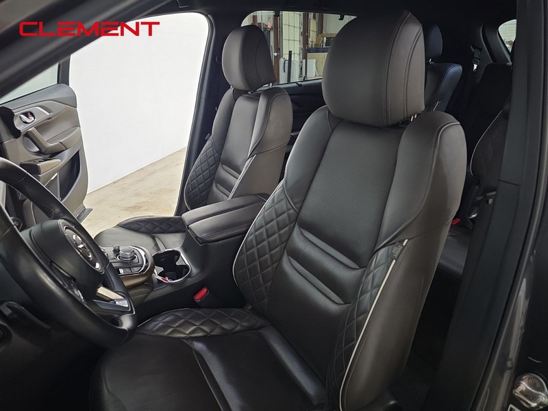 Mazda CX-9 Vehicle Image 25