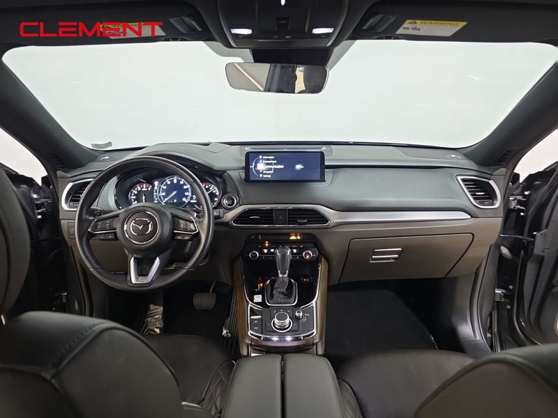 Mazda CX-9 Vehicle Image 30