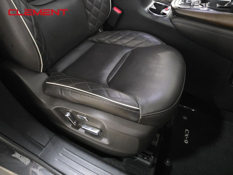 Mazda CX-9 Vehicle Image 31