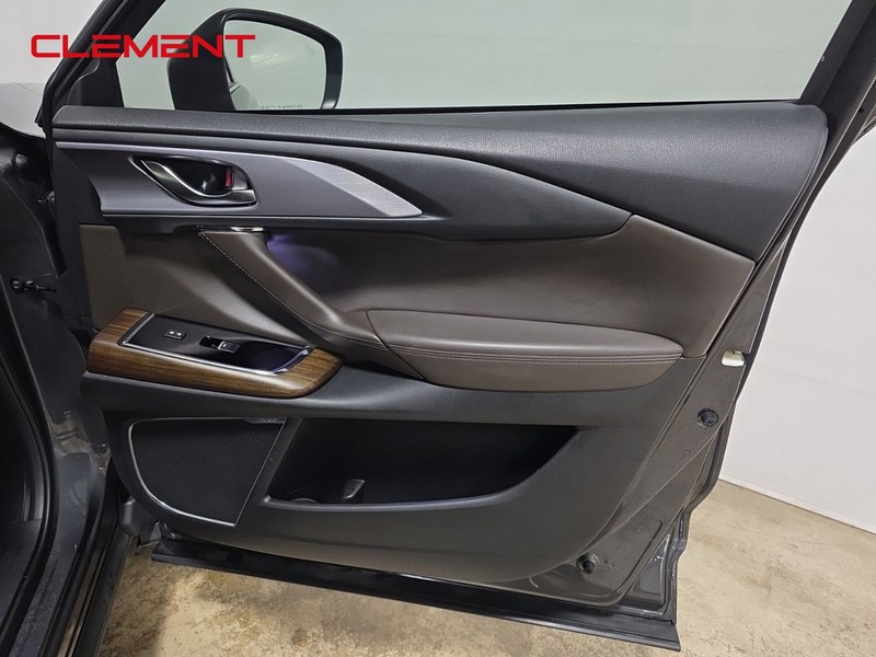 Mazda CX-9 Vehicle Image 33