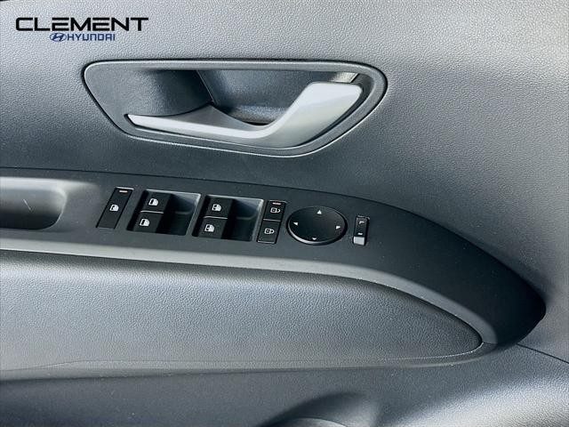 Hyundai Tucson Vehicle Full-screen Gallery Image 22