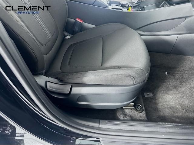 Hyundai Tucson Vehicle Full-screen Gallery Image 28