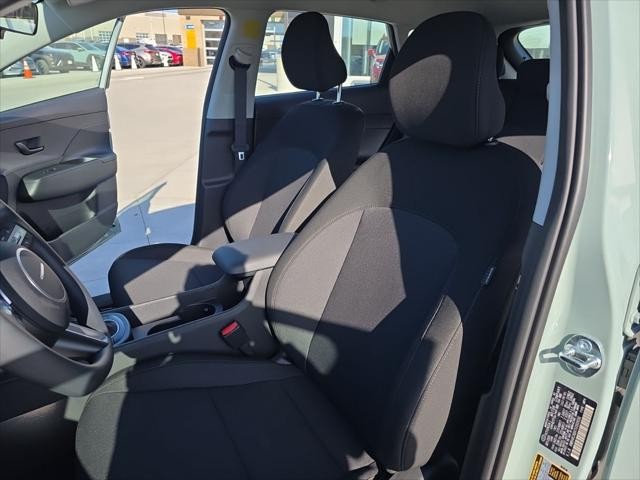 Hyundai Kona Vehicle Full-screen Gallery Image 25