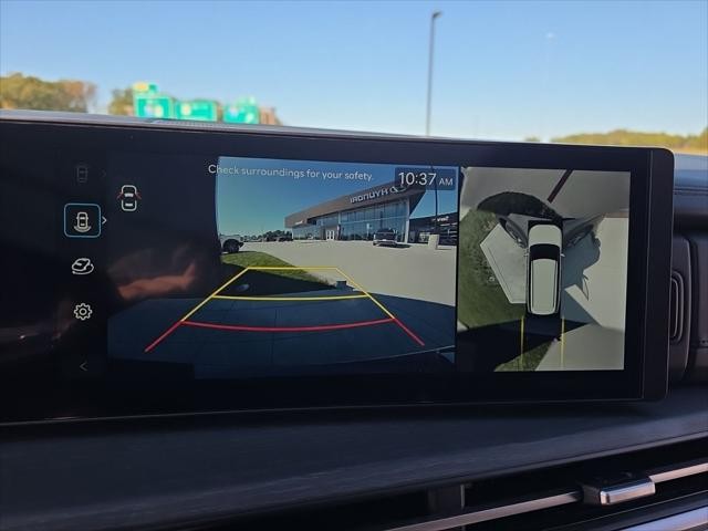 Hyundai Santa Fe Hybrid Vehicle Full-screen Gallery Image 19