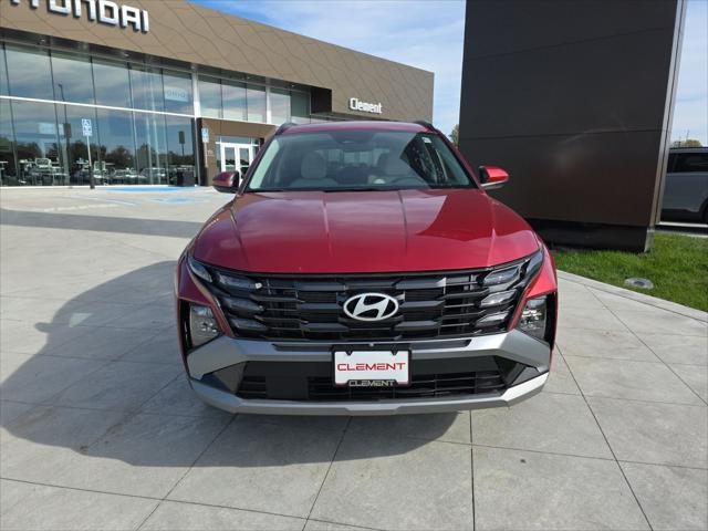 Hyundai Tucson Vehicle Full-screen Gallery Image 2