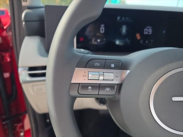 Hyundai Tucson Vehicle Full-screen Gallery Image 12