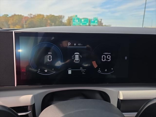 Hyundai Tucson Vehicle Full-screen Gallery Image 14