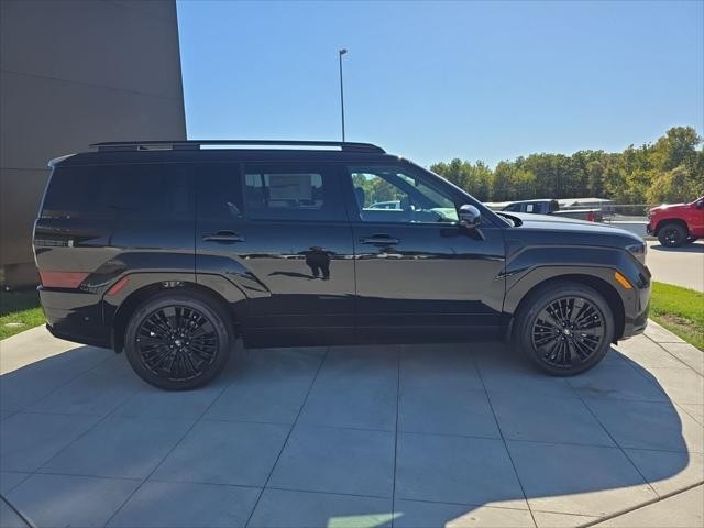 Hyundai Santa Fe Hybrid Vehicle Full-screen Gallery Image 4