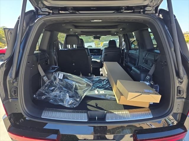 Hyundai Santa Fe Hybrid Vehicle Full-screen Gallery Image 9