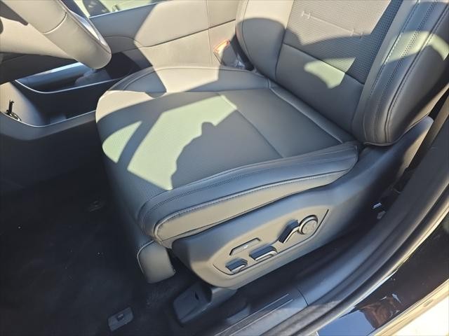 Hyundai Santa Fe Hybrid Vehicle Full-screen Gallery Image 27