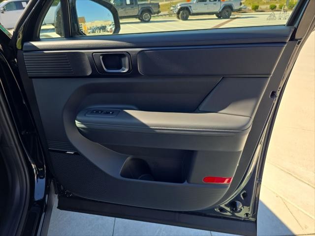 Hyundai Santa Fe Hybrid Vehicle Full-screen Gallery Image 34