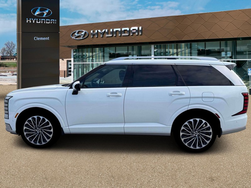 Hyundai Palisade Hybrid Vehicle Full-screen Gallery Image 3