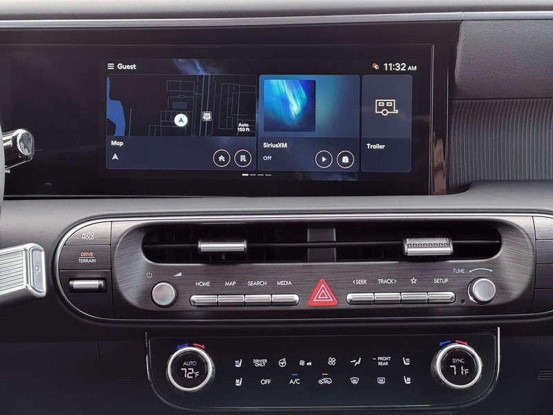 Hyundai Palisade Hybrid Vehicle Full-screen Gallery Image 19