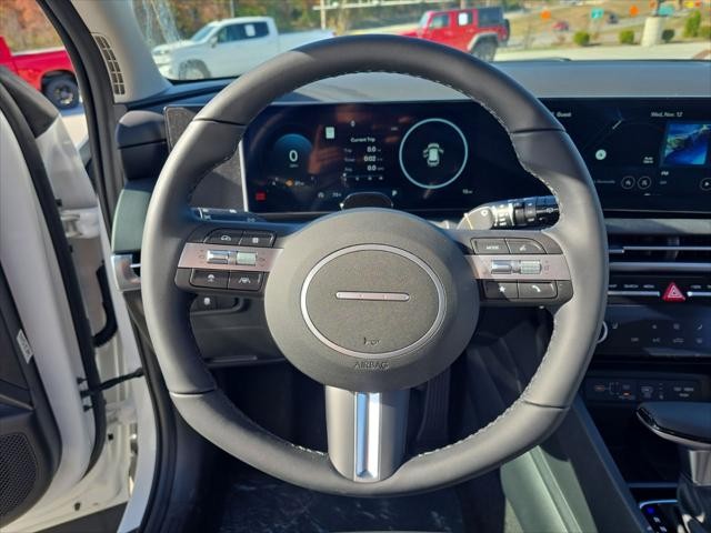 Hyundai Tucson Vehicle Full-screen Gallery Image 12