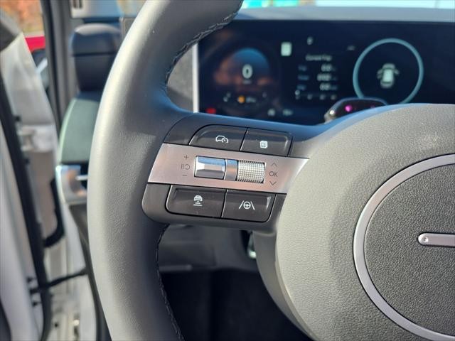 Hyundai Tucson Vehicle Full-screen Gallery Image 13